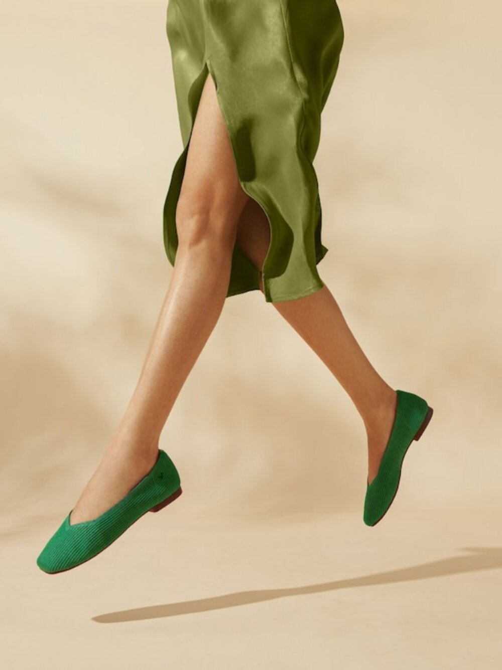 Vivaia Margot 2.0 Square Toe Flat in Forest Green Size 7.5 NWOB - Picture 1 of 6